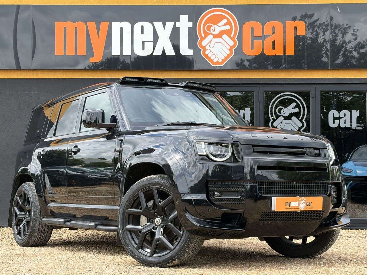 A 2020 LAND ROVER DEFENDER 3.0 D300 MHEV X-Dynamic HSE SUV 5dr Diesel Auto 4WD Euro 6 (s/s) (300 ps) A A 2020 LAND ROVER DEFENDER 3.0 D300 MHEV X-Dynamic HSE SUV 5dr Diesel Auto 4WD Euro 6 (s/s) (300 ps) A