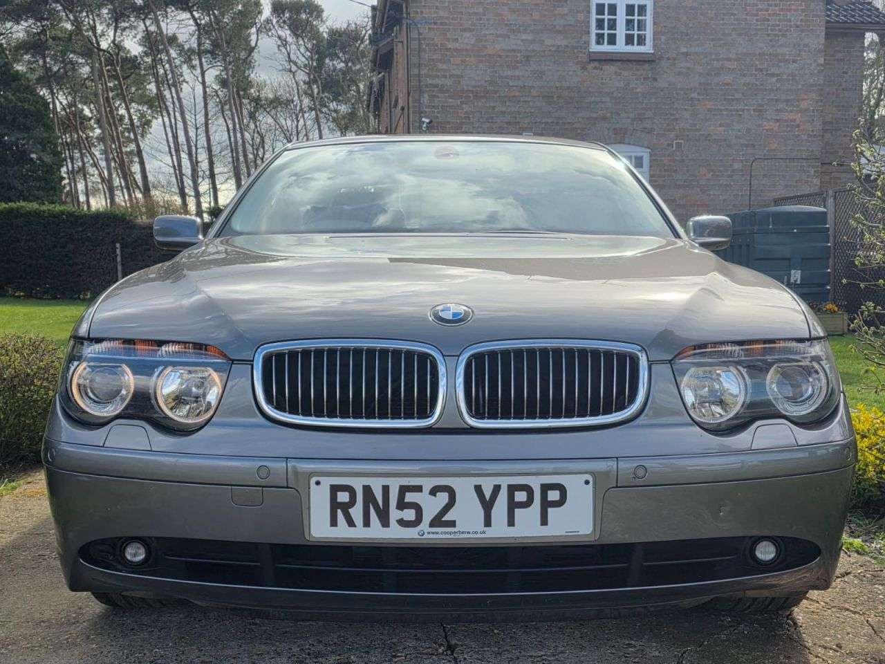 A 2003 BMW 7 SERIES 4.4 745i V8 Saloon 4dr Petrol Auto Euro 3 (333 ps) ICONIC E65/FULL BMW SERV A 2003 BMW 7 SERIES 4.4 745i V8 Saloon 4dr Petrol Auto Euro 3 (333 ps) ICONIC E65/FULL BMW SERV