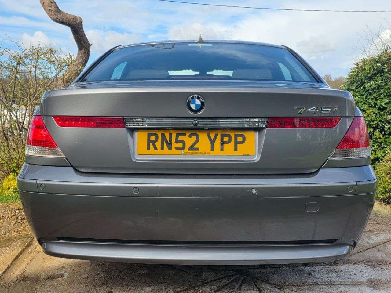 A 2003 BMW 7 SERIES 4.4 745i V8 Saloon 4dr Petrol Auto Euro 3 (333 ps) ICONIC E65/FULL BMW SERV A 2003 BMW 7 SERIES 4.4 745i V8 Saloon 4dr Petrol Auto Euro 3 (333 ps) ICONIC E65/FULL BMW SERV