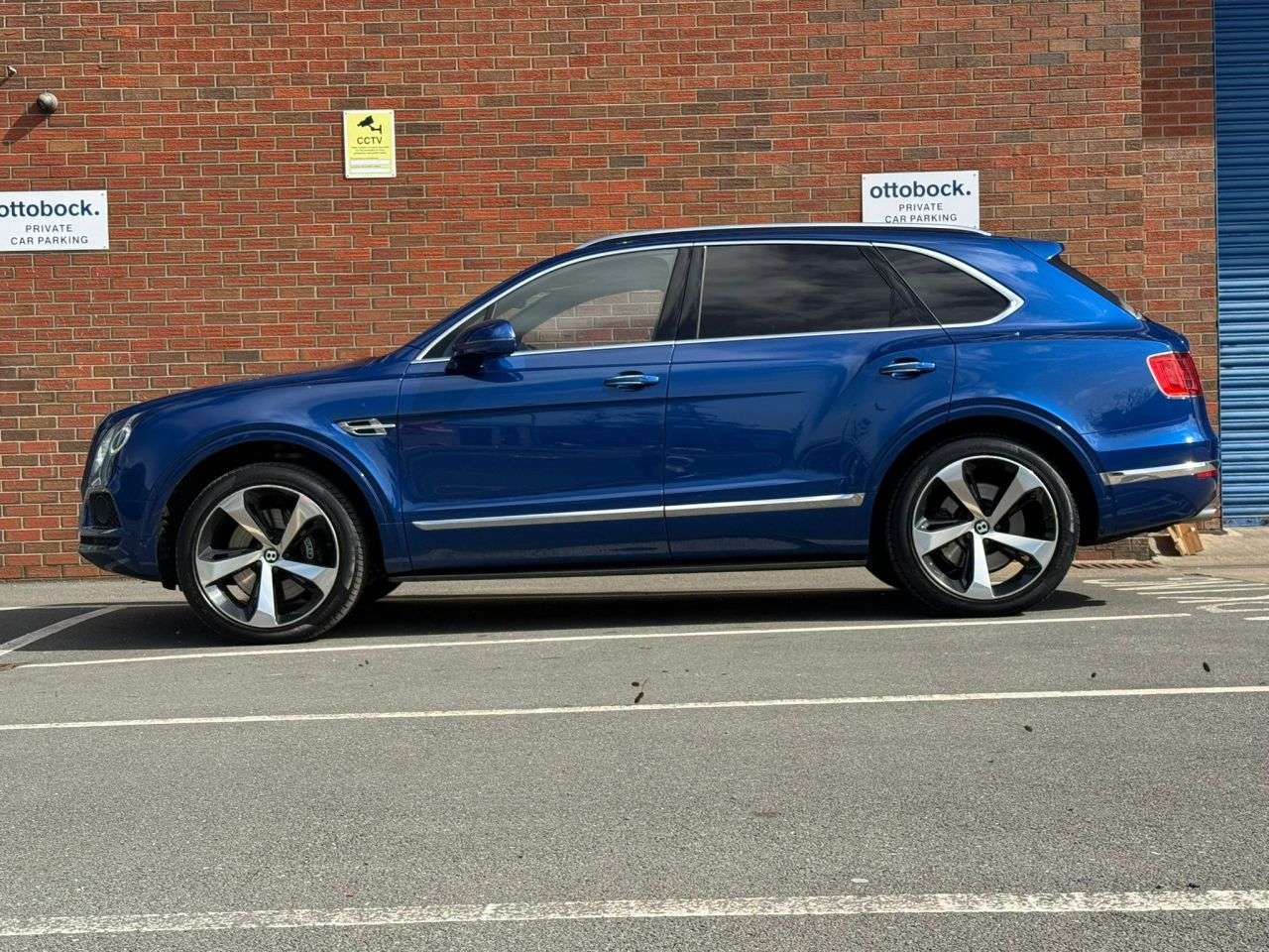 2020 BENTLEY BENTAYGA 2020 BENTLEY BENTAYGA