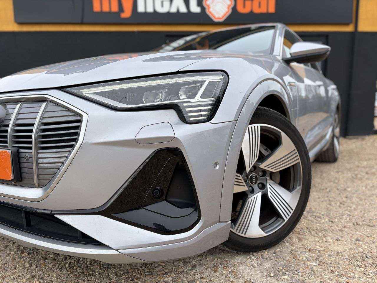 A 2021 AUDI E-TRON 55 S line Sportback 5dr Electric Auto quattro 95kWh (11kW Charger) (408 ps) A 2021 AUDI E-TRON 55 S line Sportback 5dr Electric Auto quattro 95kWh (11kW Charger) (408 ps)