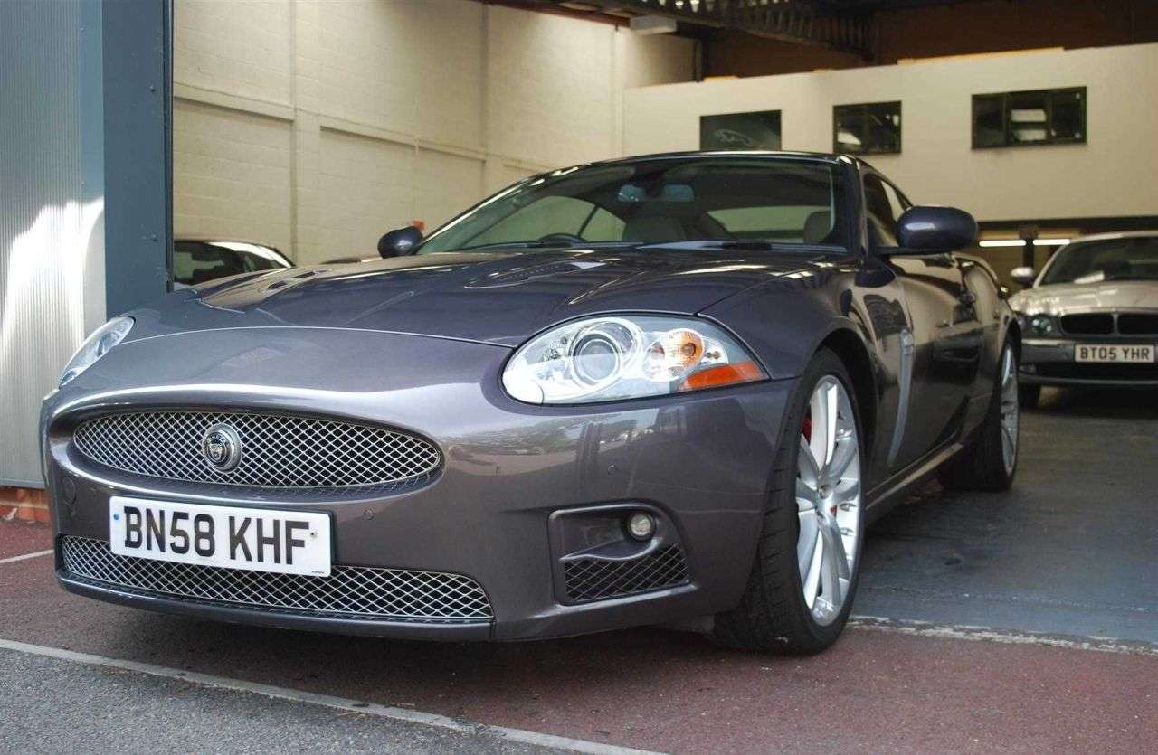 A 2008 JAGUAR XKR 4.2 V8 Coupe 2dr Petrol Auto Euro 4 (420 ps) * DELIVERY AVAILABLE * STUNNIN A 2008 JAGUAR XKR 4.2 V8 Coupe 2dr Petrol Auto Euro 4 (420 ps) * DELIVERY AVAILABLE * STUNNIN