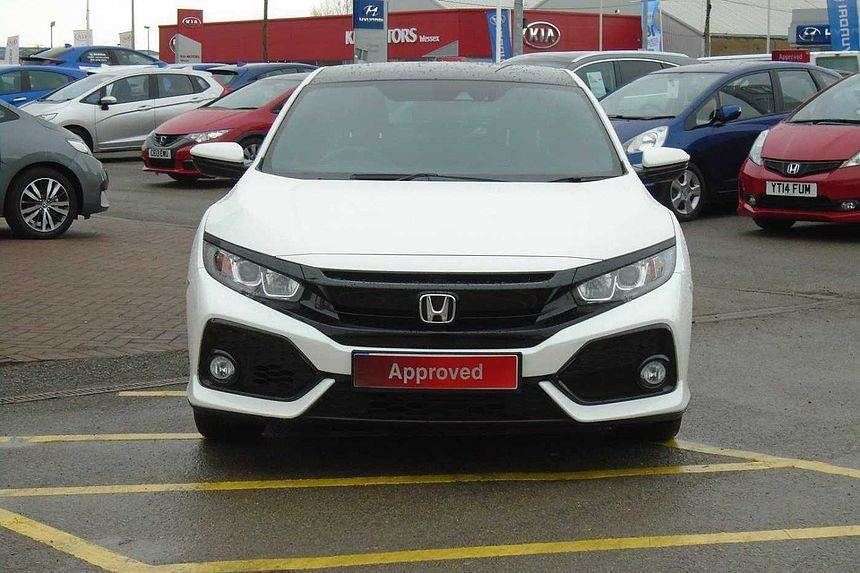 A 2017 HONDA CIVIC 1.0 VTEC Turbo EX Hatchback 5dr Petrol Manual Euro 6 (s/s) (129 ps) SAT NAV A 2017 HONDA CIVIC 1.0 VTEC Turbo EX Hatchback 5dr Petrol Manual Euro 6 (s/s) (129 ps) SAT NAV