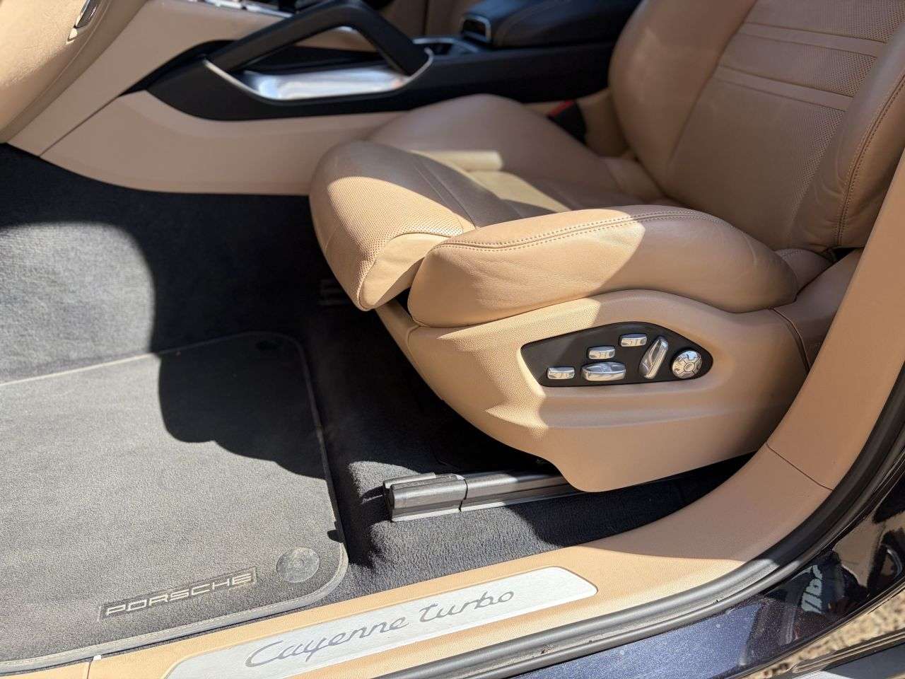 2018 PORSCHE CAYENNE 2018 PORSCHE CAYENNE