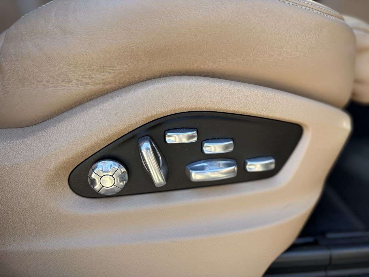 2018 PORSCHE CAYENNE 2018 PORSCHE CAYENNE