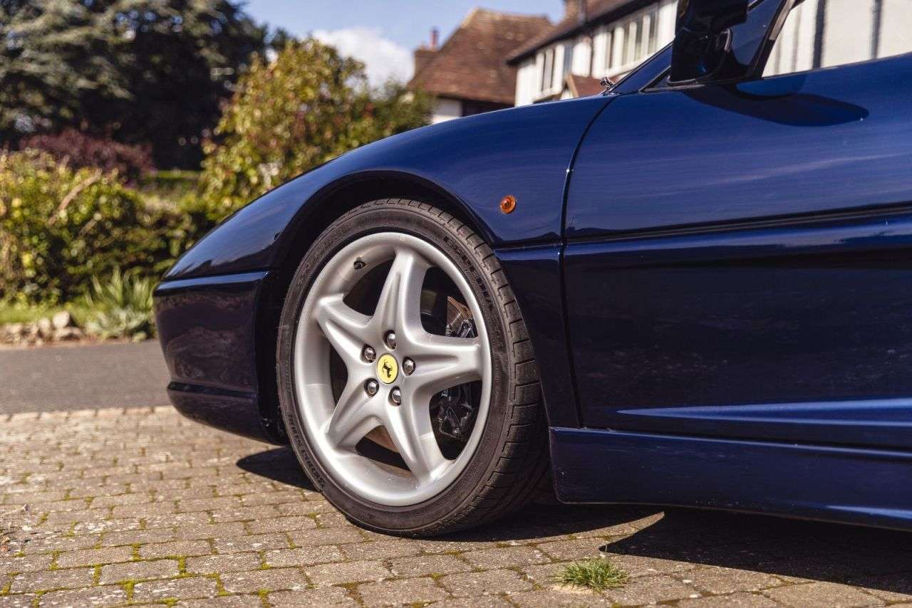 1996 FERRARI F355 1996 FERRARI F355