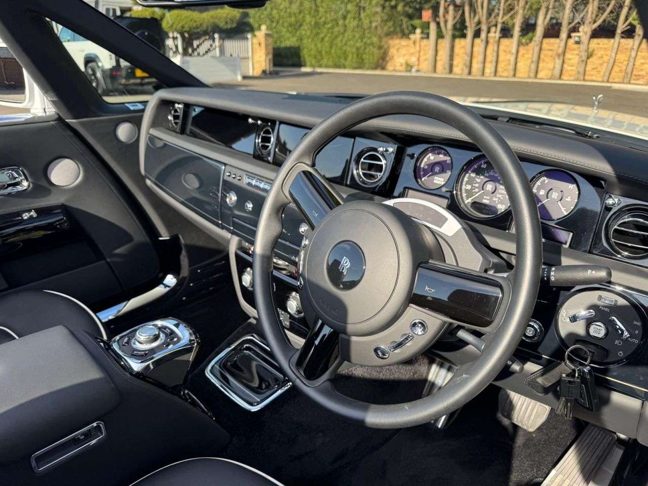 A 2014 ROLLS-ROYCE PHANTOM 6.7 V12 Drophead Coupe 2dr Petrol Auto Euro 5 (453 bhp) FIND ANOTHER ONE/ C A 2014 ROLLS-ROYCE PHANTOM 6.7 V12 Drophead Coupe 2dr Petrol Auto Euro 5 (453 bhp) FIND ANOTHER ONE/ C