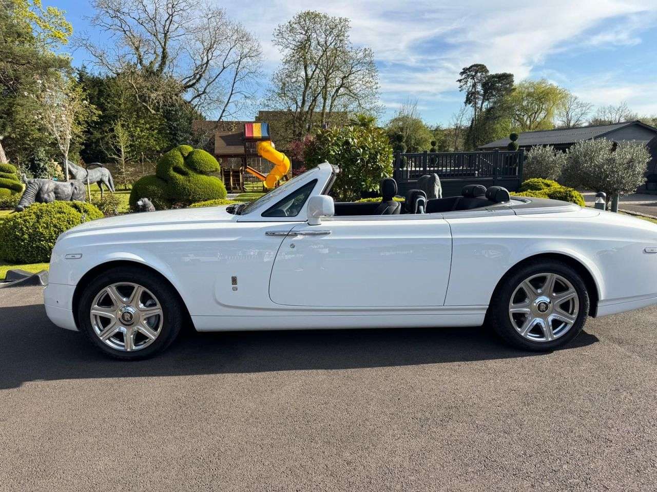 A 2014 ROLLS-ROYCE PHANTOM 6.7 V12 Drophead Coupe 2dr Petrol Auto Euro 5 (453 bhp) FIND ANOTHER ONE/ C A 2014 ROLLS-ROYCE PHANTOM 6.7 V12 Drophead Coupe 2dr Petrol Auto Euro 5 (453 bhp) FIND ANOTHER ONE/ C