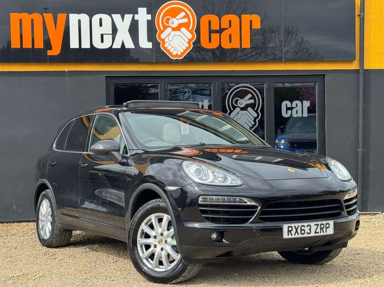 A 2013 PORSCHE CAYENNE 3.0 TD V6 SUV 5dr Diesel Tiptronic 4WD Euro 5 (s/s) (240 ps) JET BLACK PAIN A 2013 PORSCHE CAYENNE 3.0 TD V6 SUV 5dr Diesel Tiptronic 4WD Euro 5 (s/s) (240 ps) JET BLACK PAIN