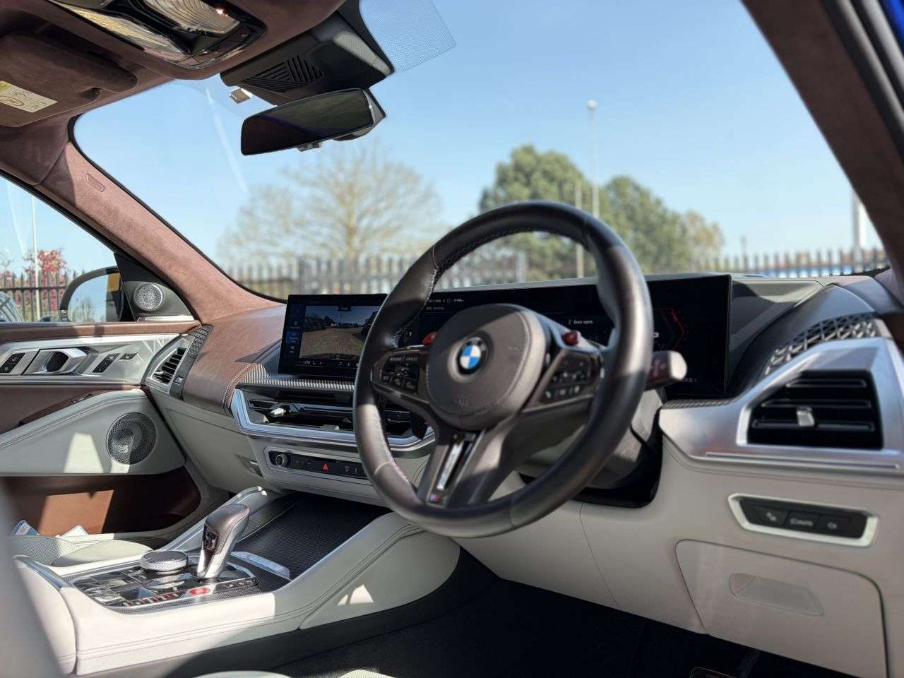 2023 BMW XM 2023 BMW XM