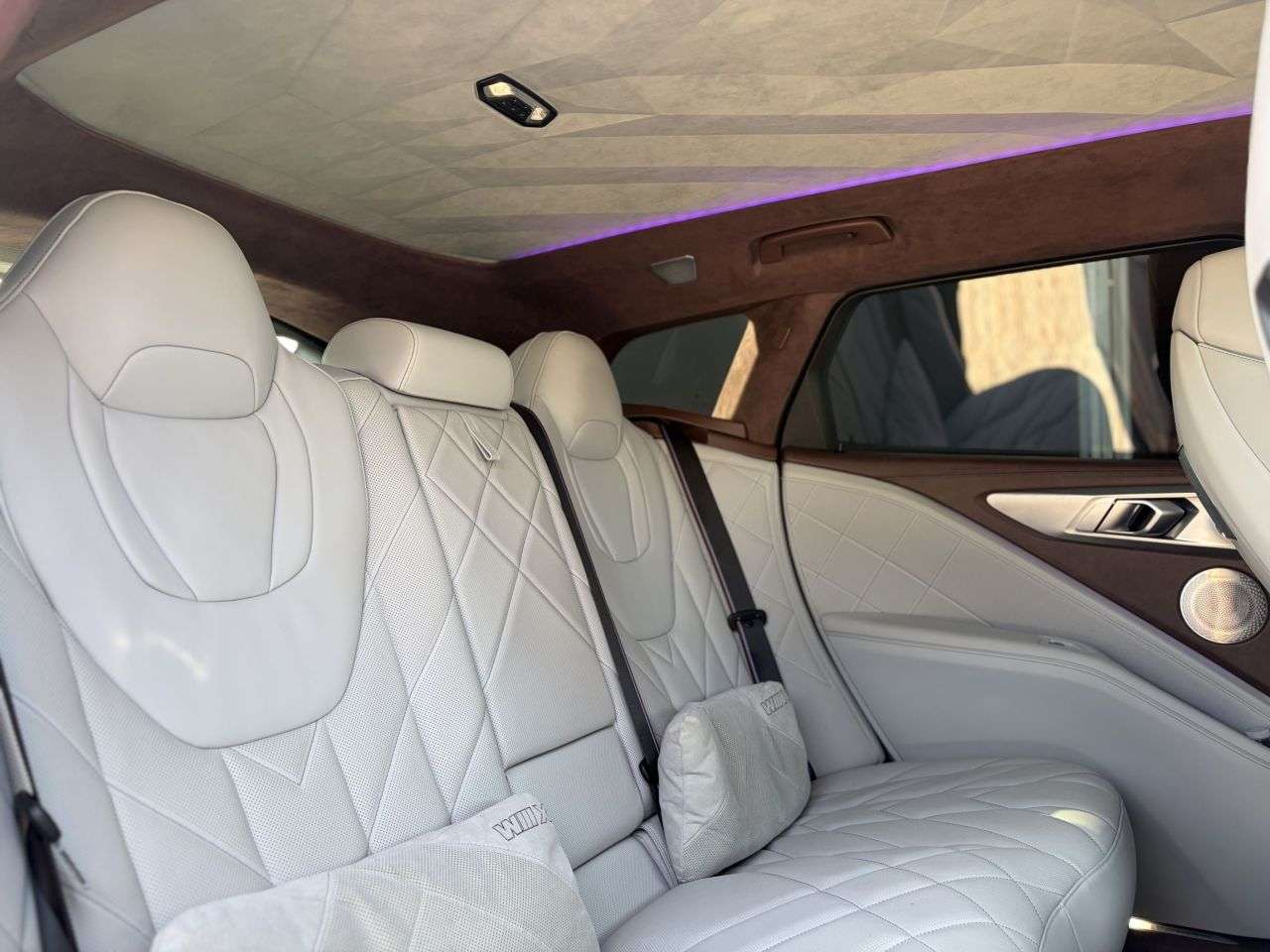 2023 BMW XM 2023 BMW XM