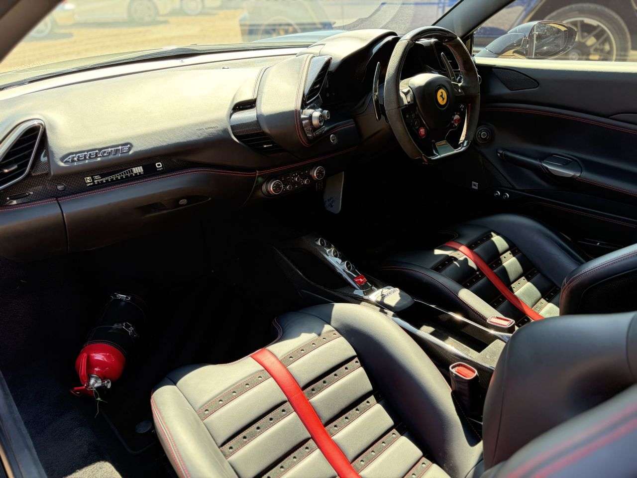 2016 FERRARI 488 2016 FERRARI 488