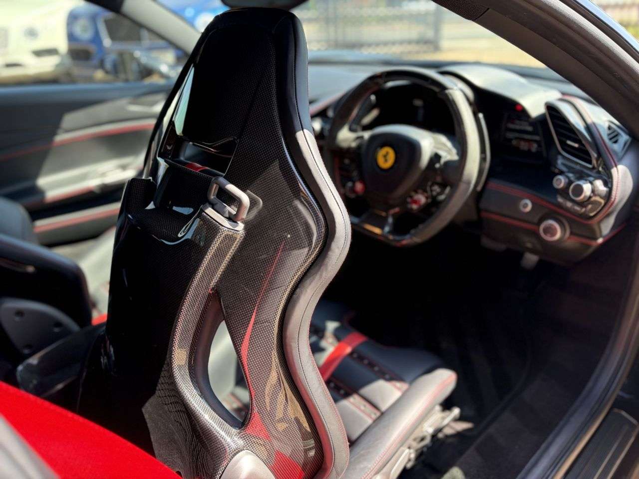2016 FERRARI 488 2016 FERRARI 488
