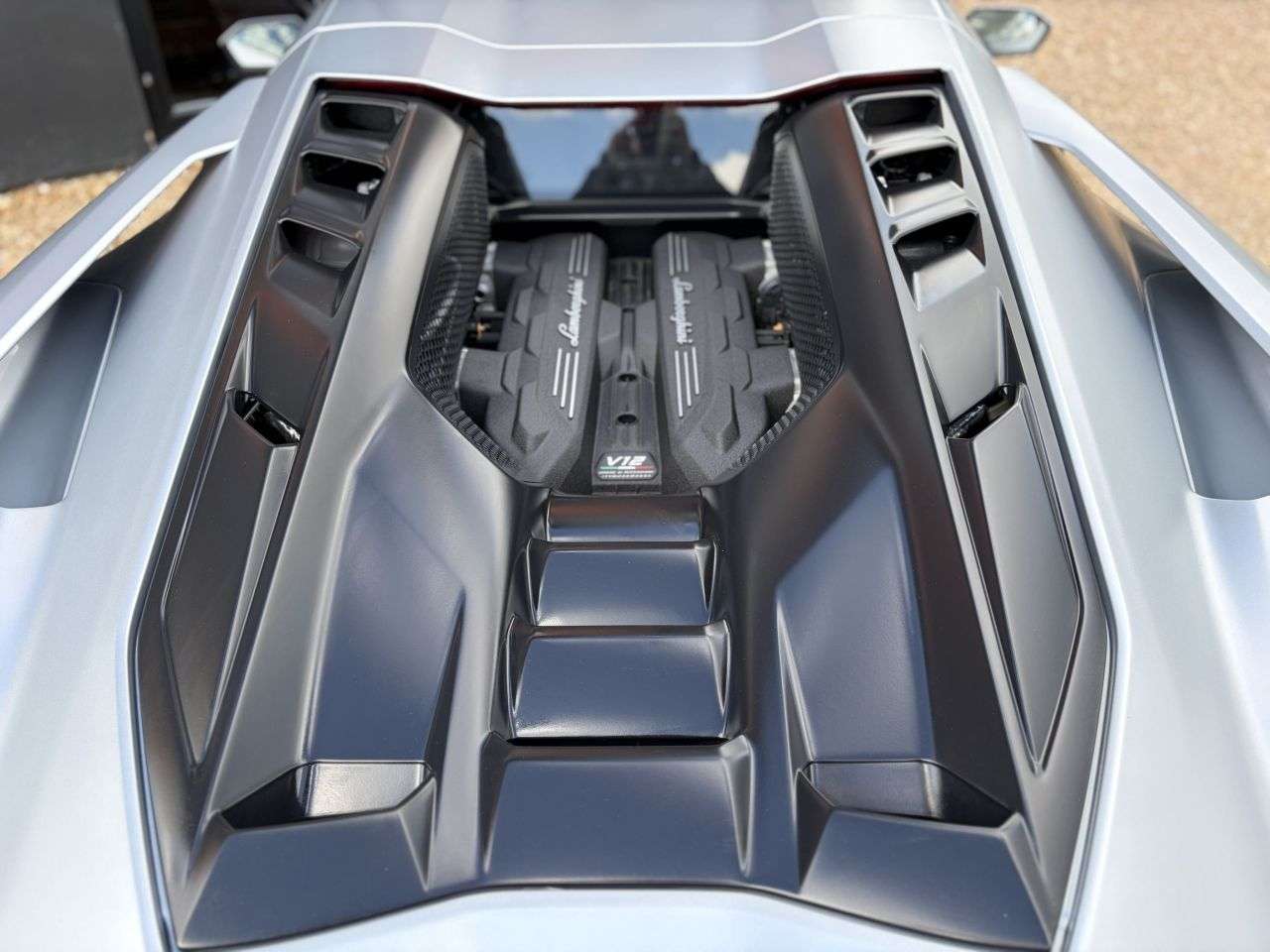 2024 LAMBORGHINI REVUELTO 2024 LAMBORGHINI REVUELTO