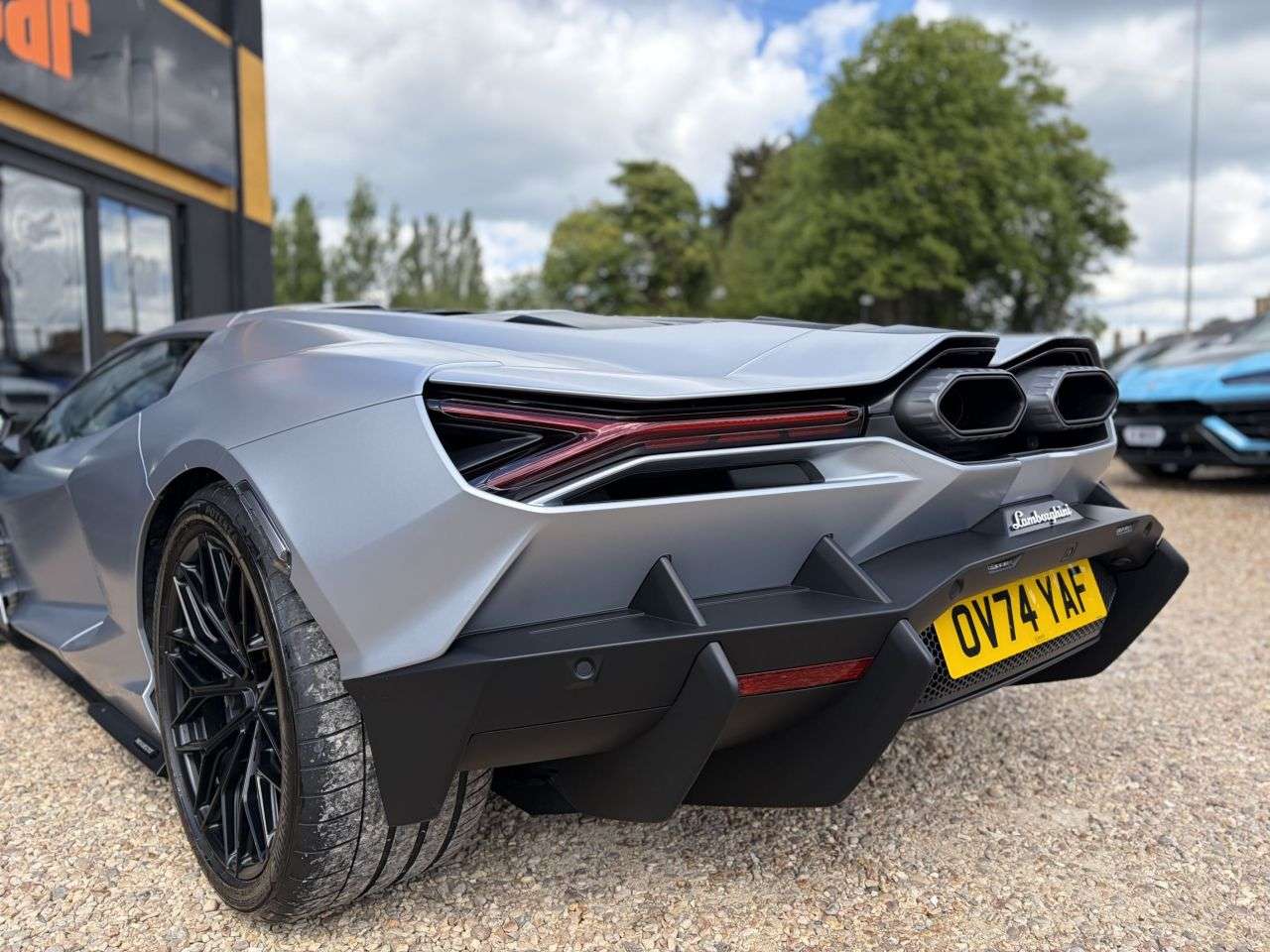 2024 LAMBORGHINI REVUELTO 2024 LAMBORGHINI REVUELTO