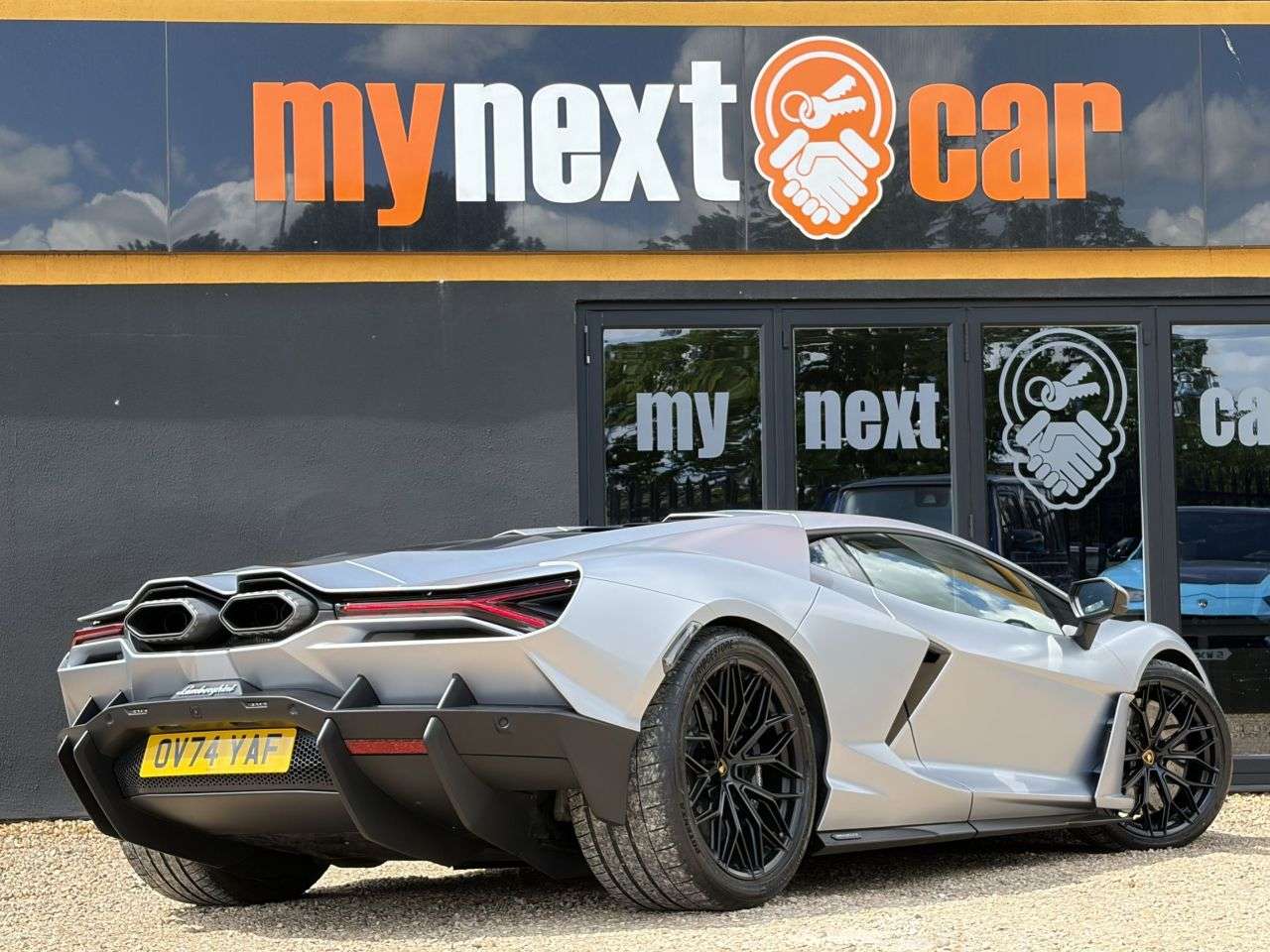 2024 LAMBORGHINI REVUELTO 2024 LAMBORGHINI REVUELTO