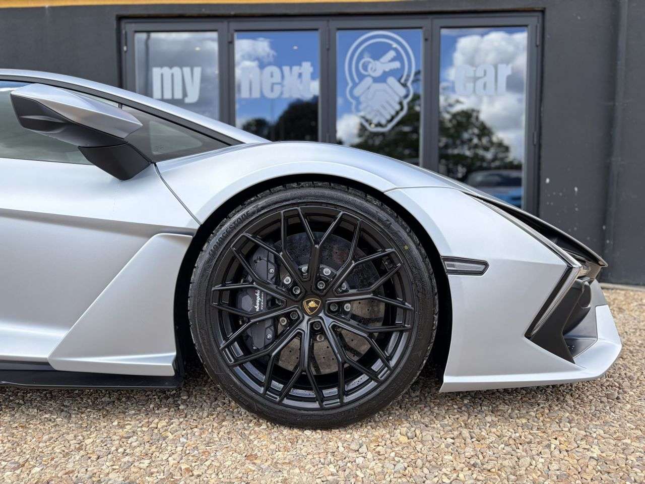 2024 LAMBORGHINI REVUELTO 2024 LAMBORGHINI REVUELTO