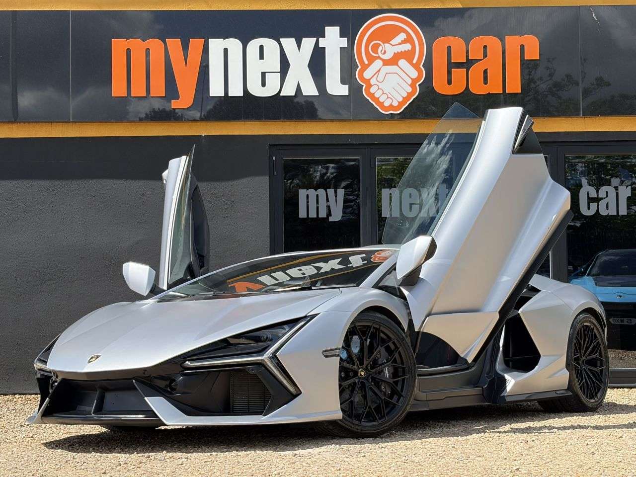 2024 LAMBORGHINI REVUELTO 2024 LAMBORGHINI REVUELTO