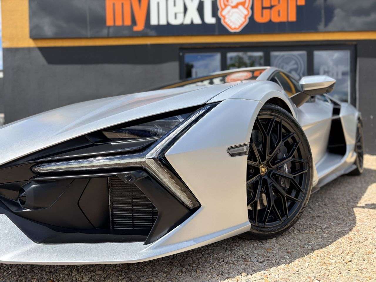 2024 LAMBORGHINI REVUELTO 2024 LAMBORGHINI REVUELTO
