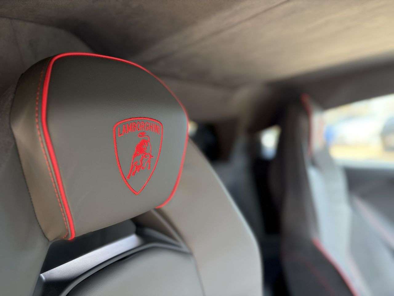 2024 LAMBORGHINI REVUELTO 2024 LAMBORGHINI REVUELTO