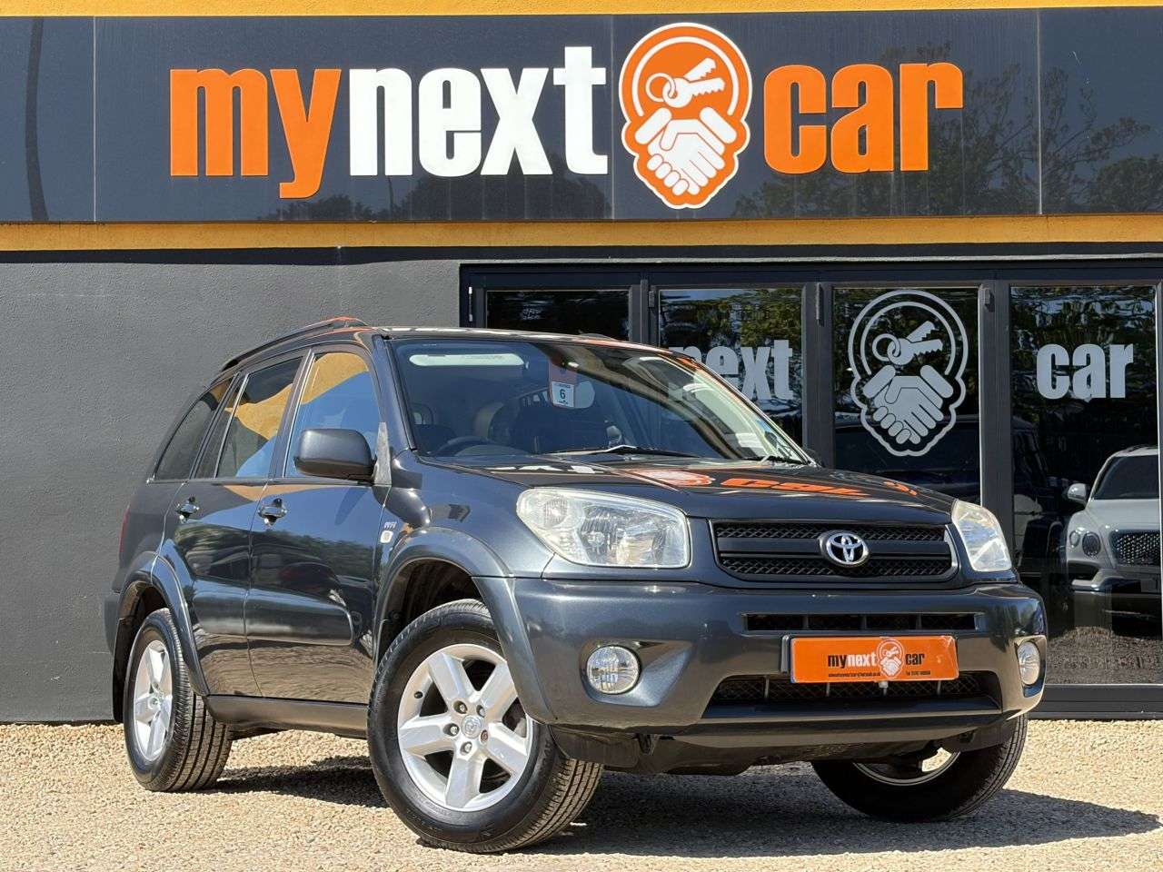 A 2005 TOYOTA RAV4 2.0 VVT-i XT5 SUV 5dr Petrol Automatic 4WD (224 g/km, 147 bhp) FULL TOYOTA A 2005 TOYOTA RAV4 2.0 VVT-i XT5 SUV 5dr Petrol Automatic 4WD (224 g/km, 147 bhp) FULL TOYOTA