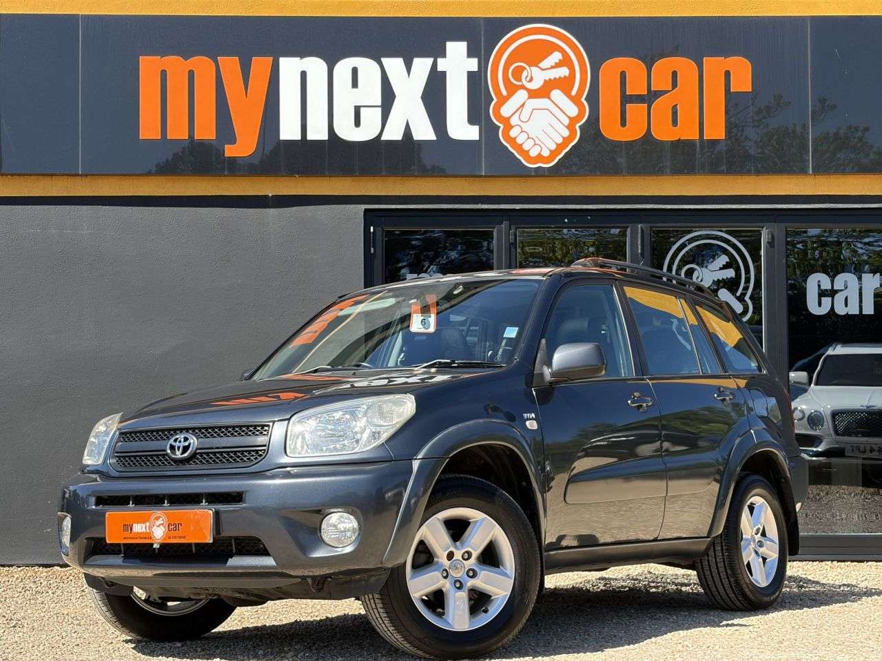 A 2005 TOYOTA RAV4 2.0 VVT-i XT5 SUV 5dr Petrol Automatic 4WD (224 g/km, 147 bhp) FULL TOYOTA A 2005 TOYOTA RAV4 2.0 VVT-i XT5 SUV 5dr Petrol Automatic 4WD (224 g/km, 147 bhp) FULL TOYOTA