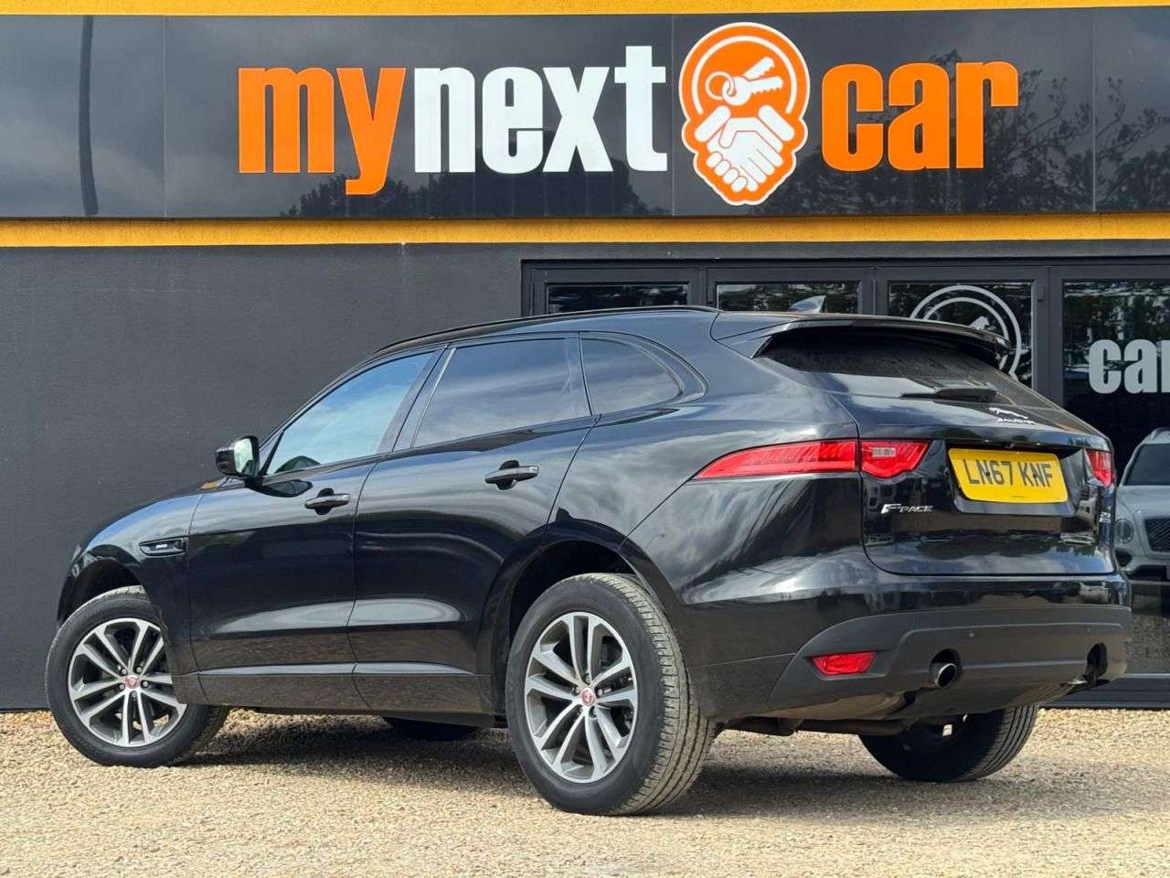 2017 JAGUAR F-PACE 2017 JAGUAR F-PACE