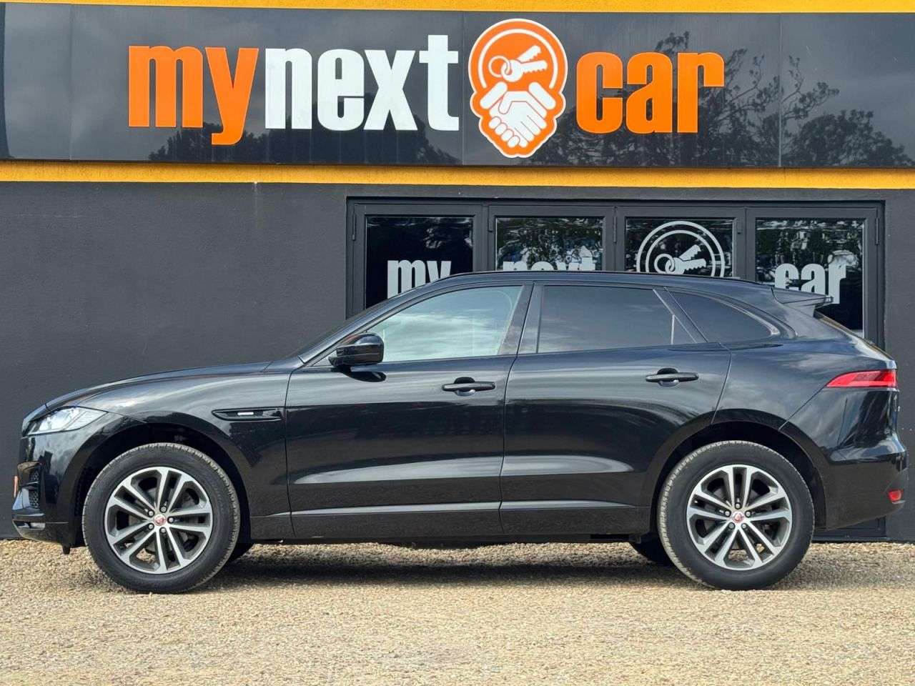 2017 JAGUAR F-PACE 2017 JAGUAR F-PACE