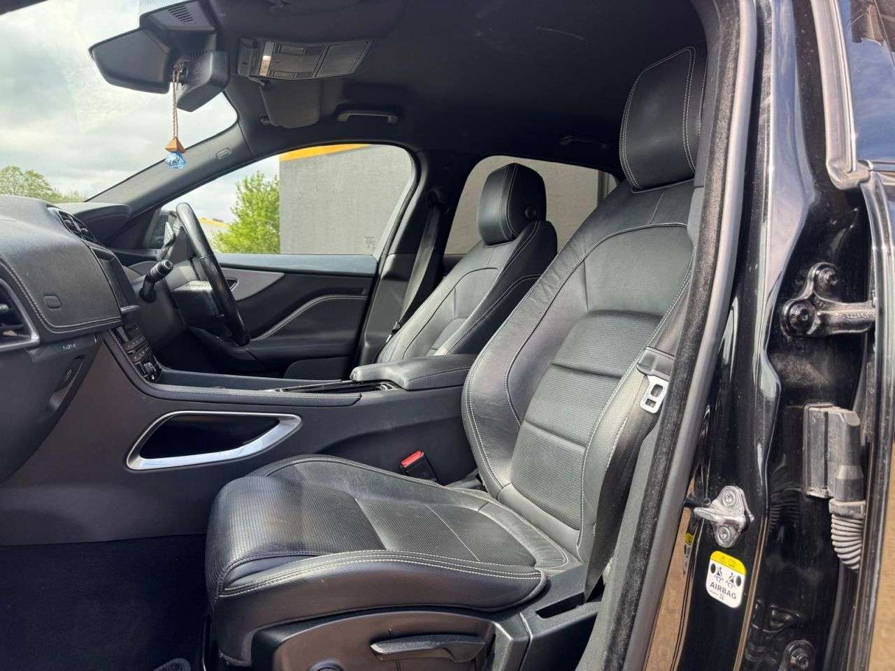 2017 JAGUAR F-PACE 2017 JAGUAR F-PACE