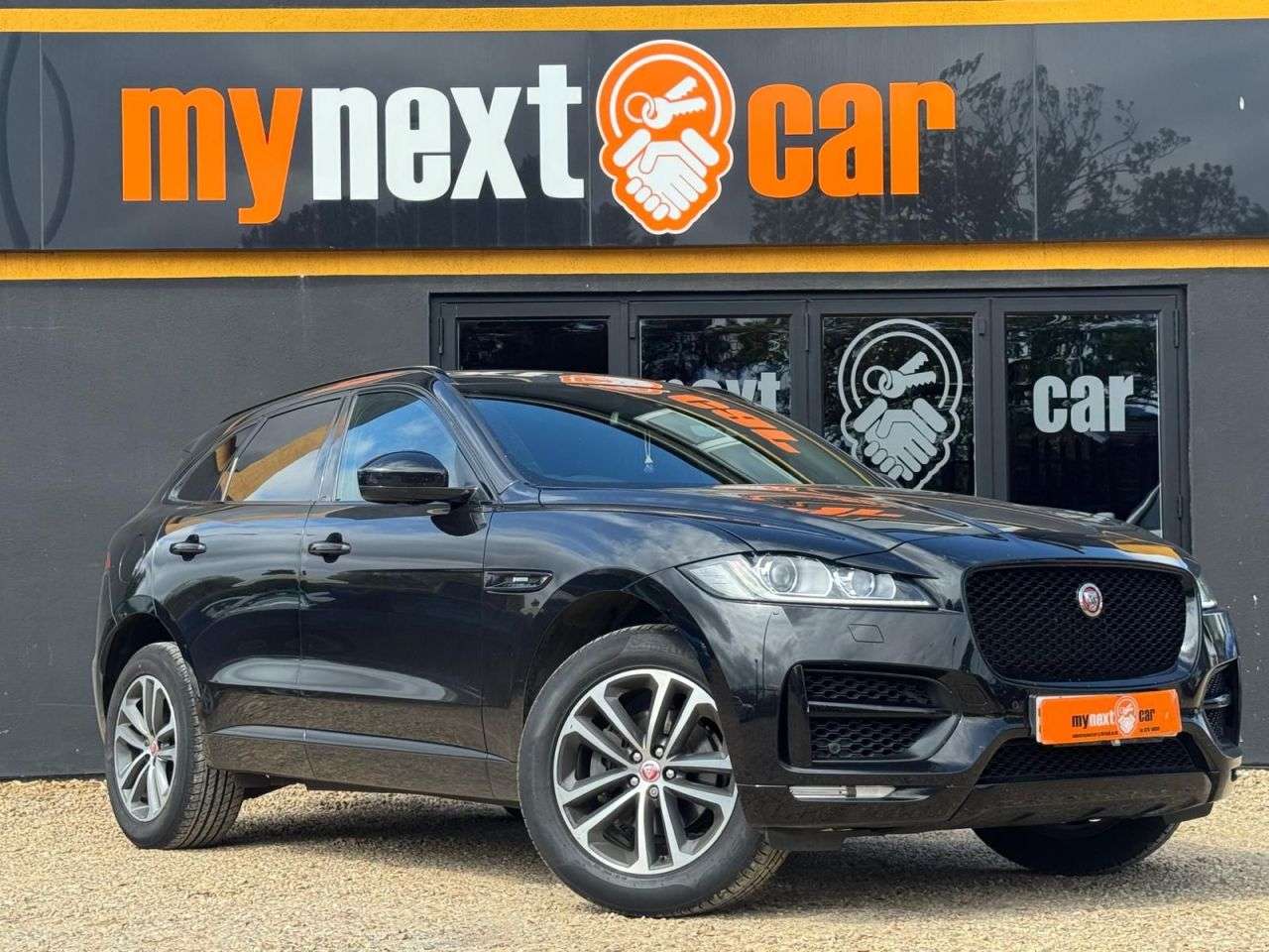 A 2017 JAGUAR F-PACE 2.0 P250i R-Sport SUV 5dr Petrol Auto AWD Euro 6 (s/s) (250 ps) * DELIVERY A 2017 JAGUAR F-PACE 2.0 P250i R-Sport SUV 5dr Petrol Auto AWD Euro 6 (s/s) (250 ps) * DELIVERY