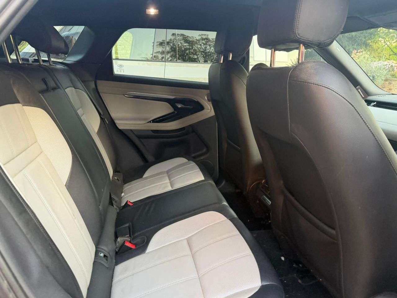 2019 LAND ROVER RANGE ROVER EVOQUE 2019 LAND ROVER RANGE ROVER EVOQUE