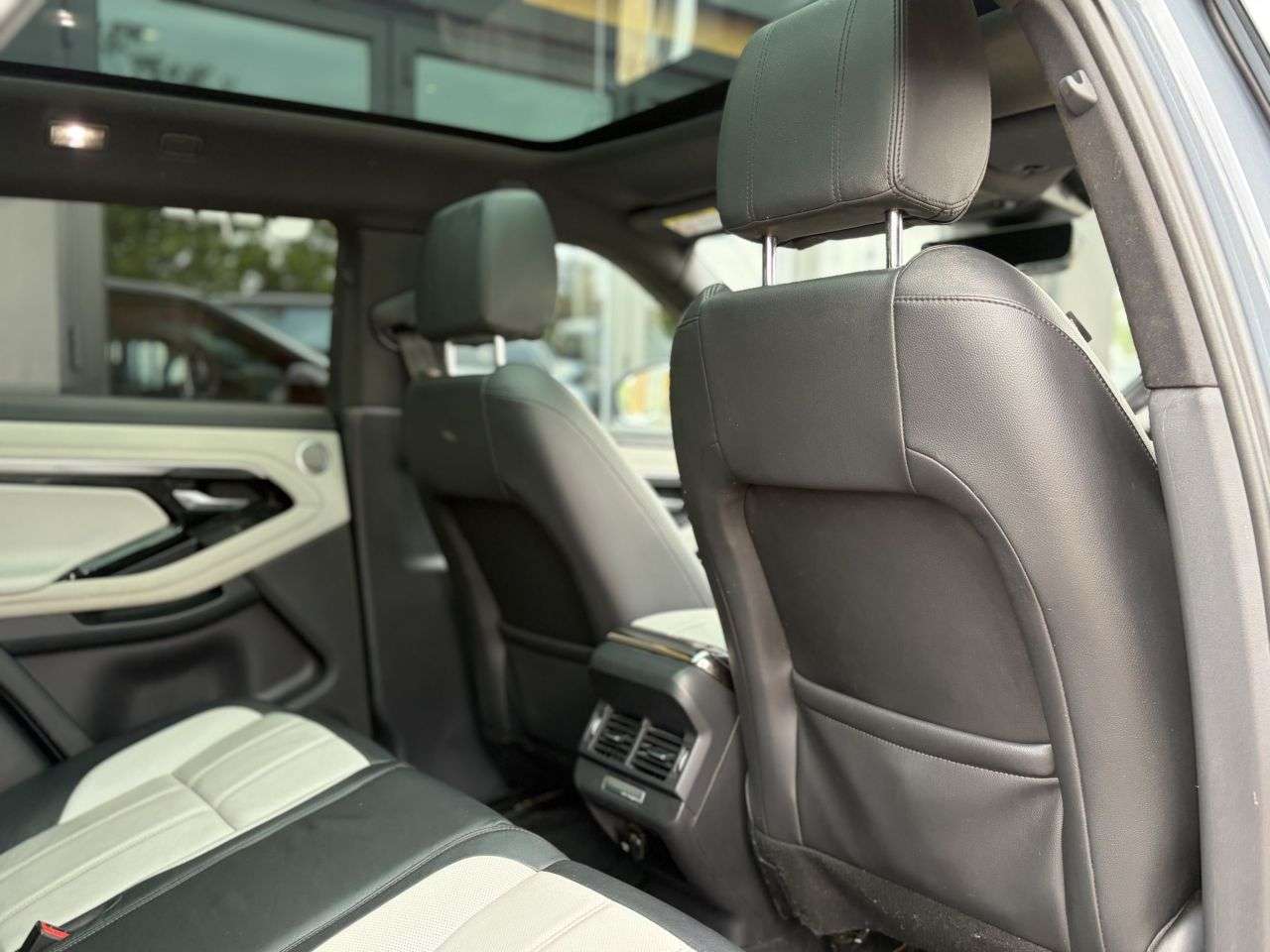 2019 LAND ROVER RANGE ROVER EVOQUE 2019 LAND ROVER RANGE ROVER EVOQUE