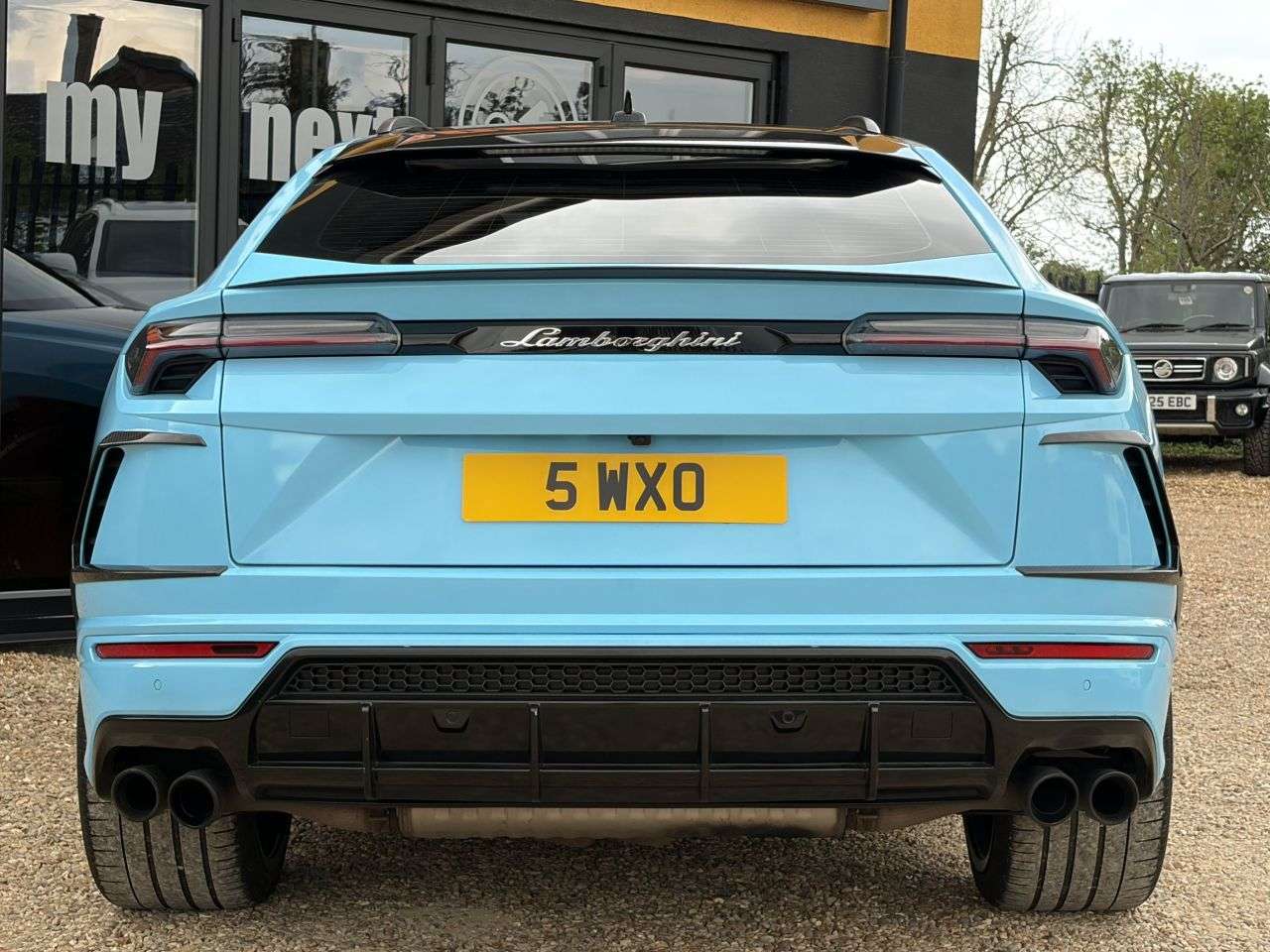 2019 LAMBORGHINI URUS 2019 LAMBORGHINI URUS