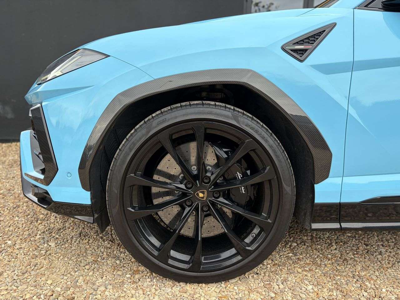 2019 LAMBORGHINI URUS 2019 LAMBORGHINI URUS