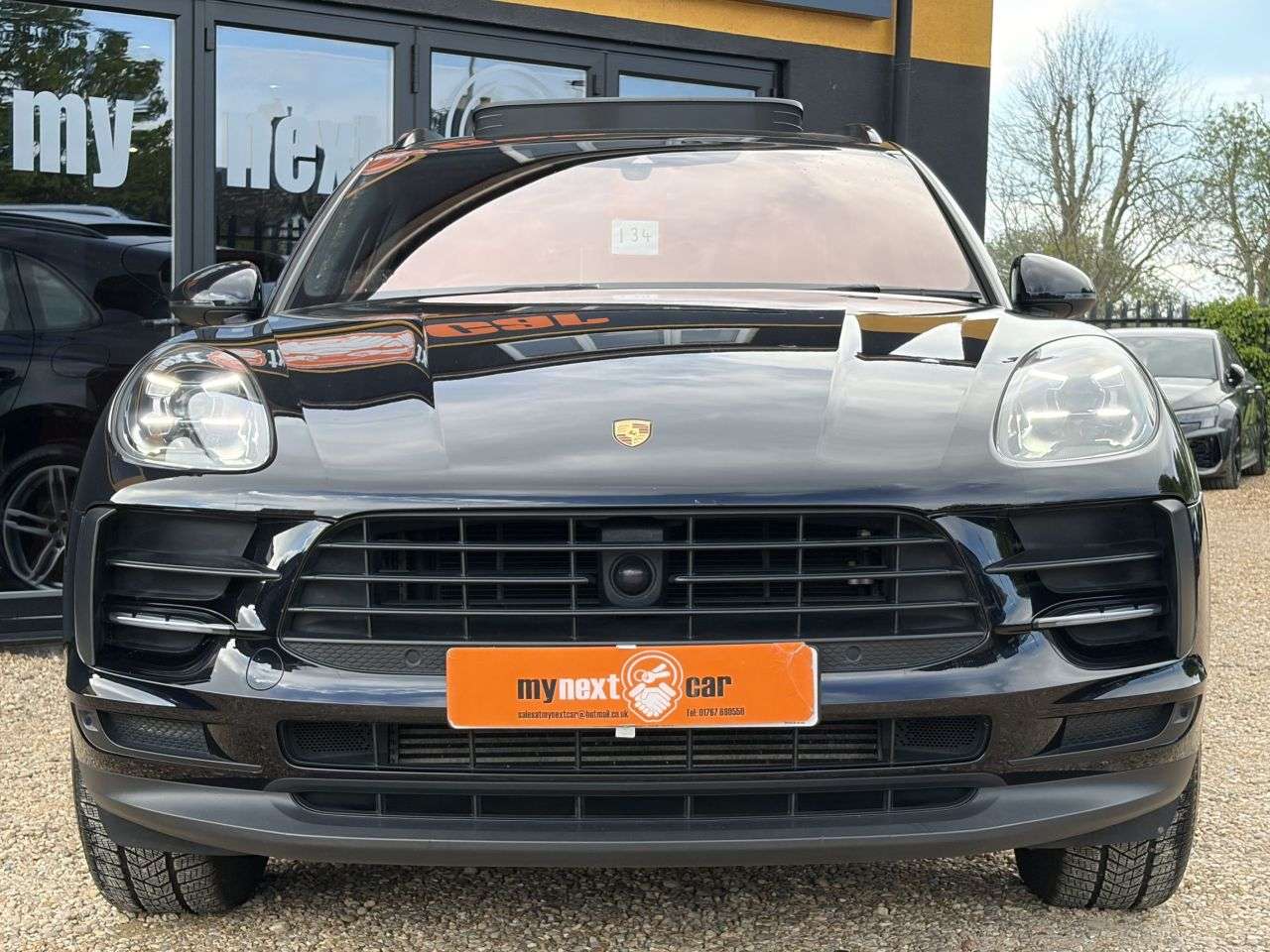 A 2018 PORSCHE MACAN 2.0T SUV 5dr Petrol PDK 4WD Euro 6 (s/s) (245 ps) HUGE SPEC// CRUISE CONTRO A 2018 PORSCHE MACAN 2.0T SUV 5dr Petrol PDK 4WD Euro 6 (s/s) (245 ps) HUGE SPEC// CRUISE CONTRO