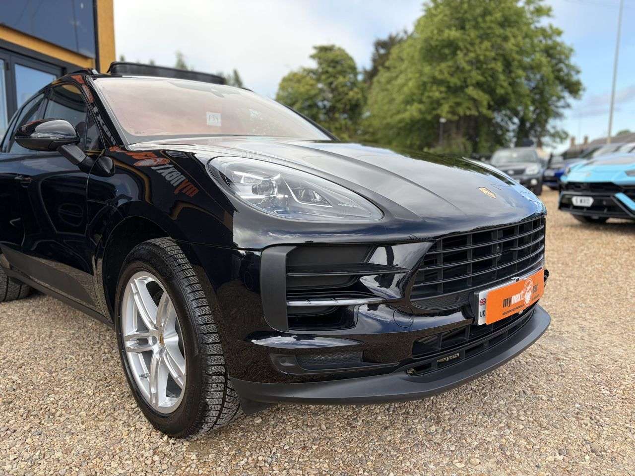A 2018 PORSCHE MACAN 2.0T SUV 5dr Petrol PDK 4WD Euro 6 (s/s) (245 ps) HUGE SPEC// CRUISE CONTRO A 2018 PORSCHE MACAN 2.0T SUV 5dr Petrol PDK 4WD Euro 6 (s/s) (245 ps) HUGE SPEC// CRUISE CONTRO