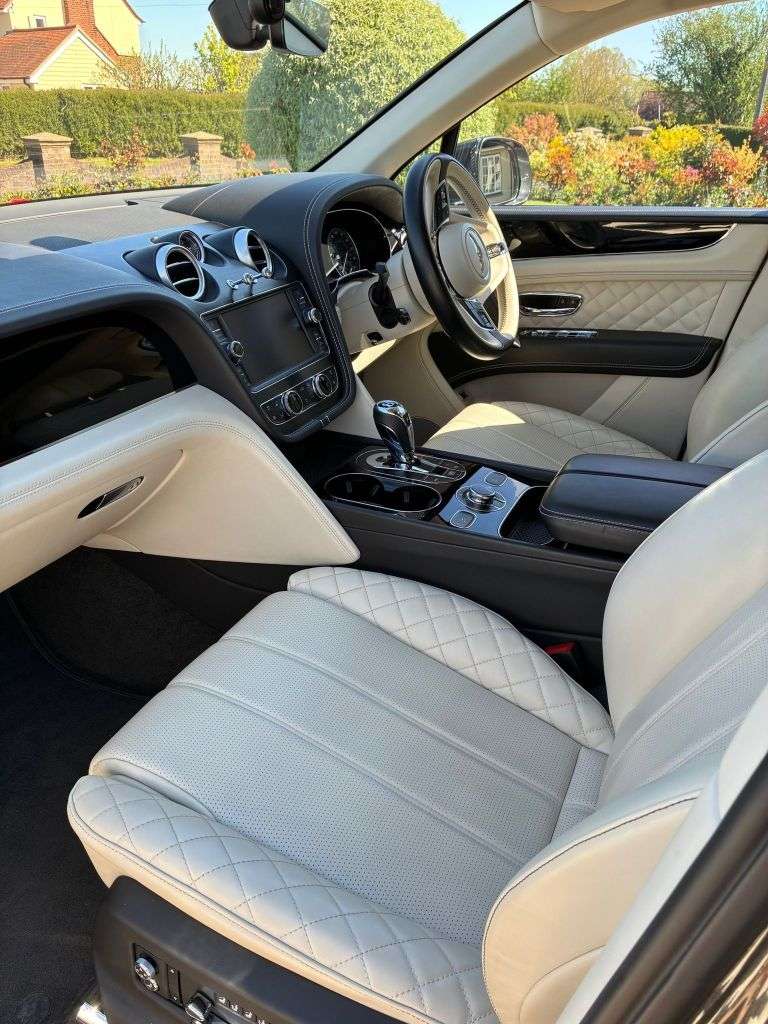 2017 BENTLEY BENTAYGA 2017 BENTLEY BENTAYGA