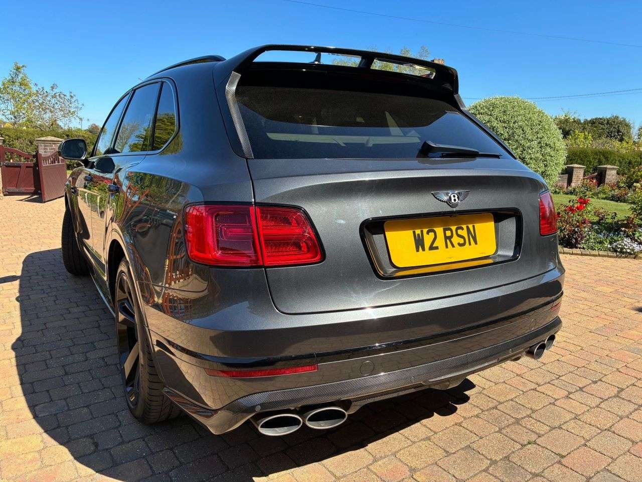 2017 BENTLEY BENTAYGA 2017 BENTLEY BENTAYGA