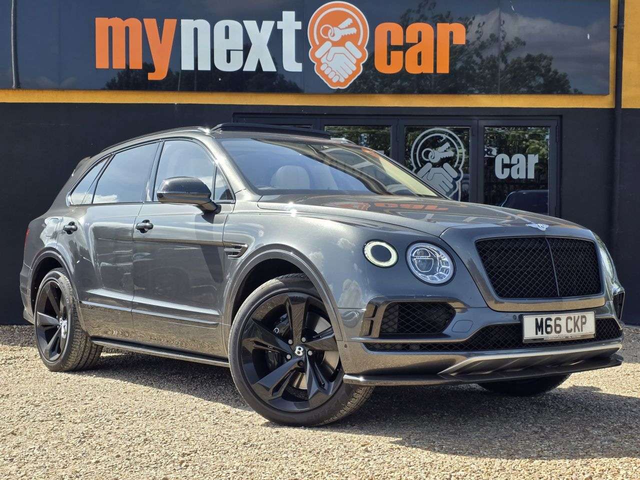 A 2021 BENTLEY BENTAYGA 6.0 W12 SUV 5dr Petrol Auto 4WD Euro 6 (s/s) (608 ps) 22" ALLOYS + MASSAGE A 2021 BENTLEY BENTAYGA 6.0 W12 SUV 5dr Petrol Auto 4WD Euro 6 (s/s) (608 ps) 22" ALLOYS + MASSAGE
