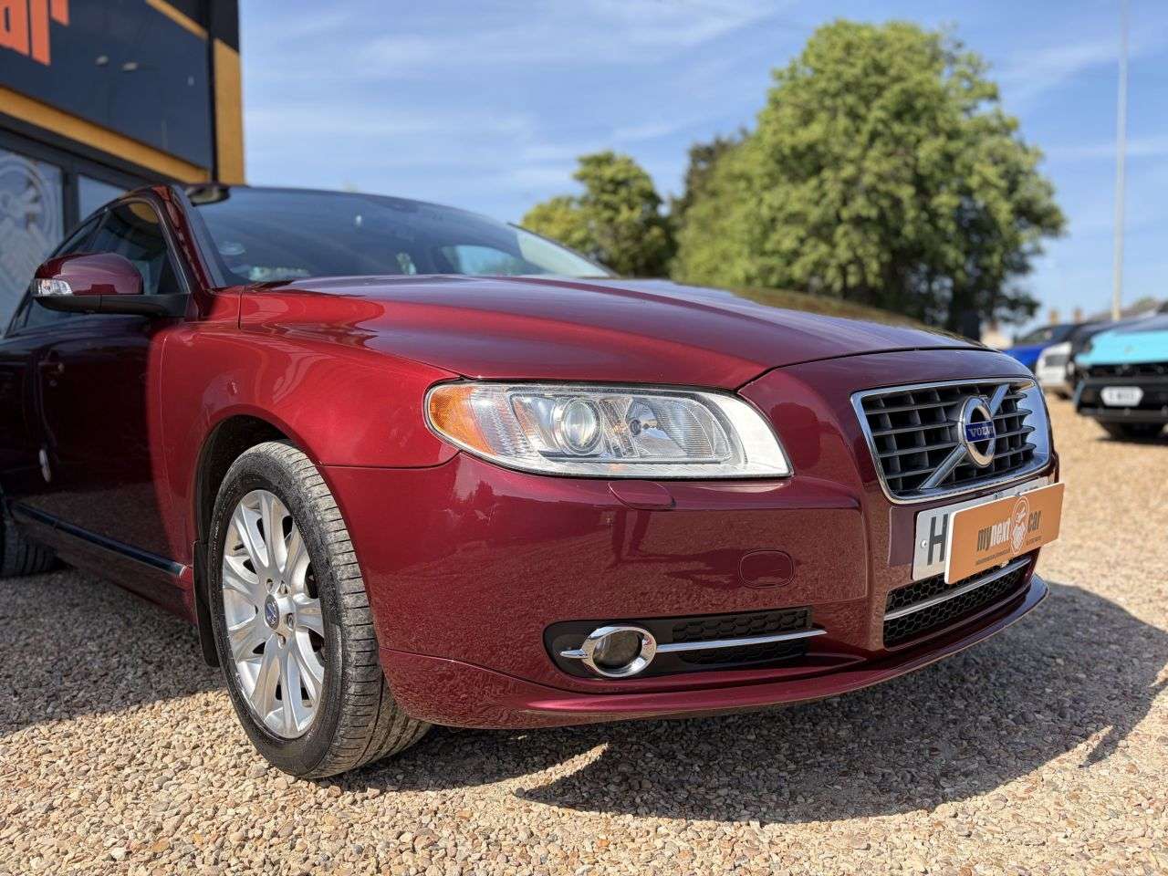 A 2009 VOLVO S80 2.5T SE Lux Saloon 4dr Petrol Geartronic Euro 5 (231 ps) SUNROOF + HEATED S A 2009 VOLVO S80 2.5T SE Lux Saloon 4dr Petrol Geartronic Euro 5 (231 ps) SUNROOF + HEATED S