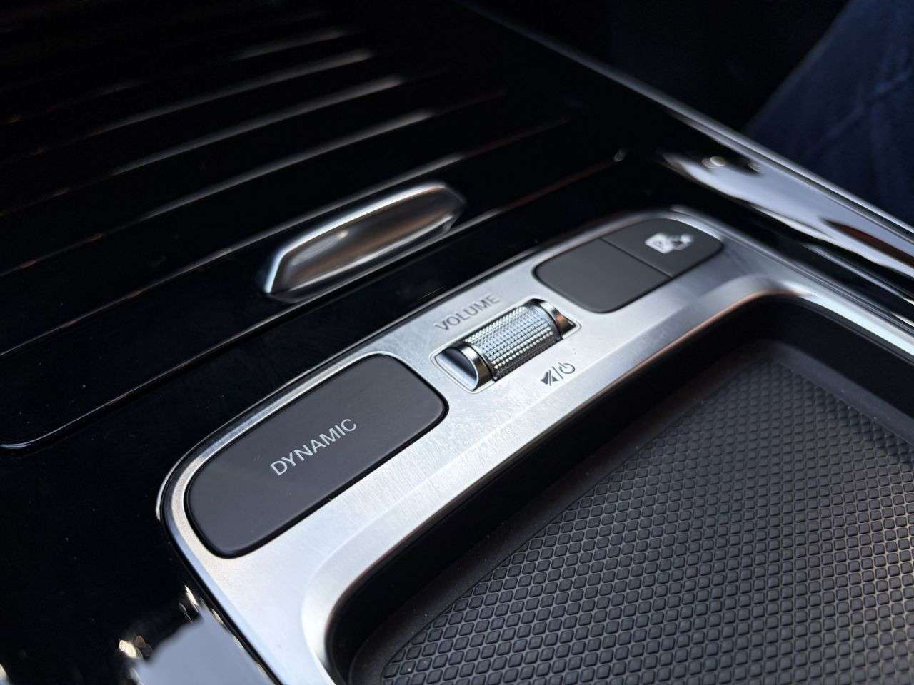 2026 MERCEDES-BENZ GLB 2026 MERCEDES-BENZ GLB