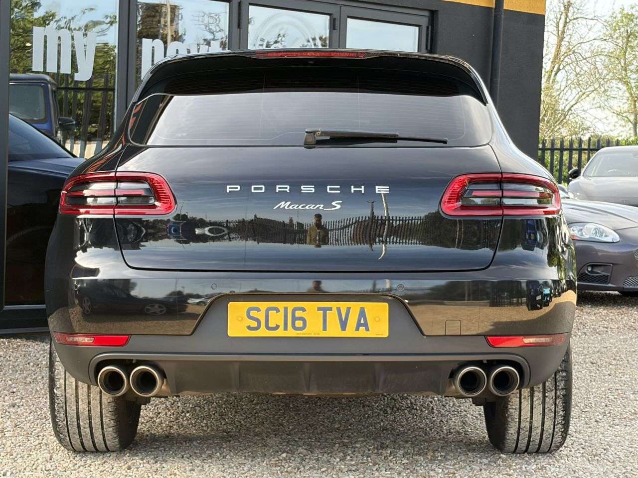 2016 PORSCHE MACAN 2016 PORSCHE MACAN