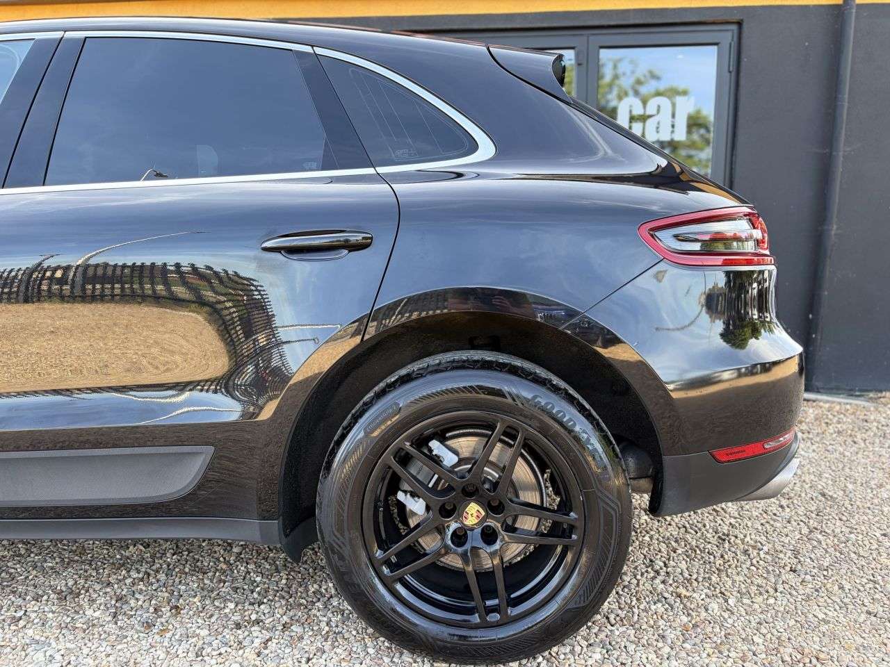 2016 PORSCHE MACAN 2016 PORSCHE MACAN