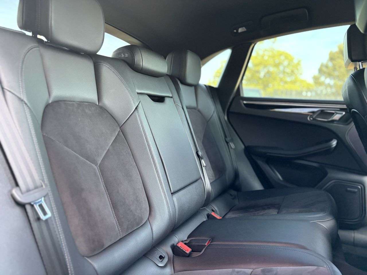 2016 PORSCHE MACAN 2016 PORSCHE MACAN