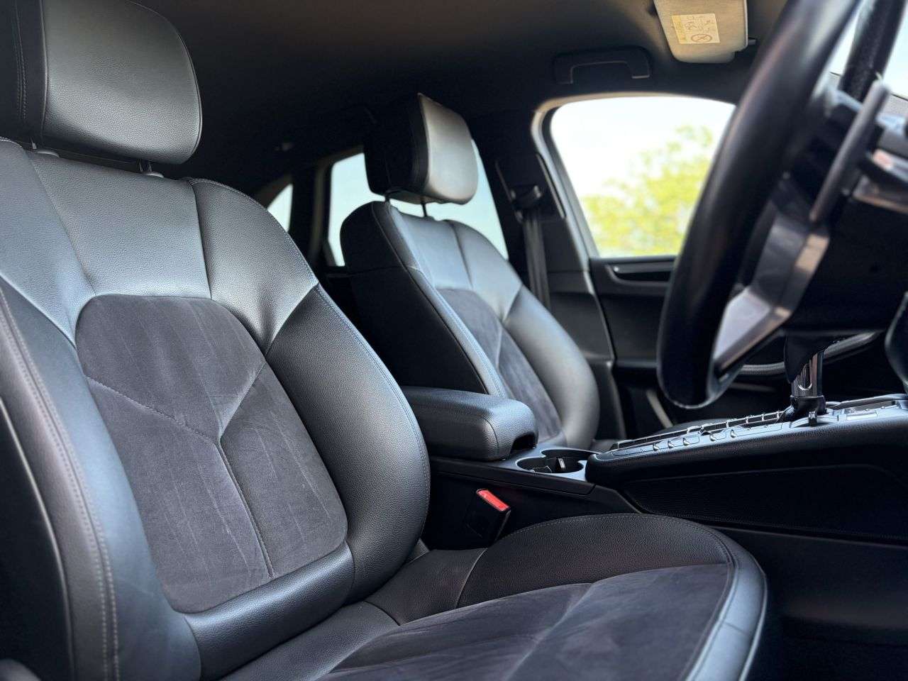 2016 PORSCHE MACAN 2016 PORSCHE MACAN