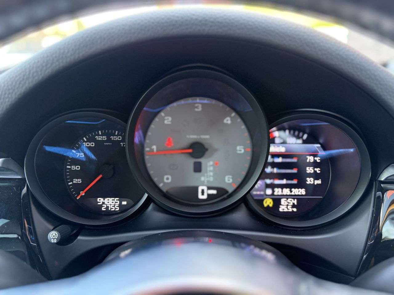 2016 PORSCHE MACAN 2016 PORSCHE MACAN