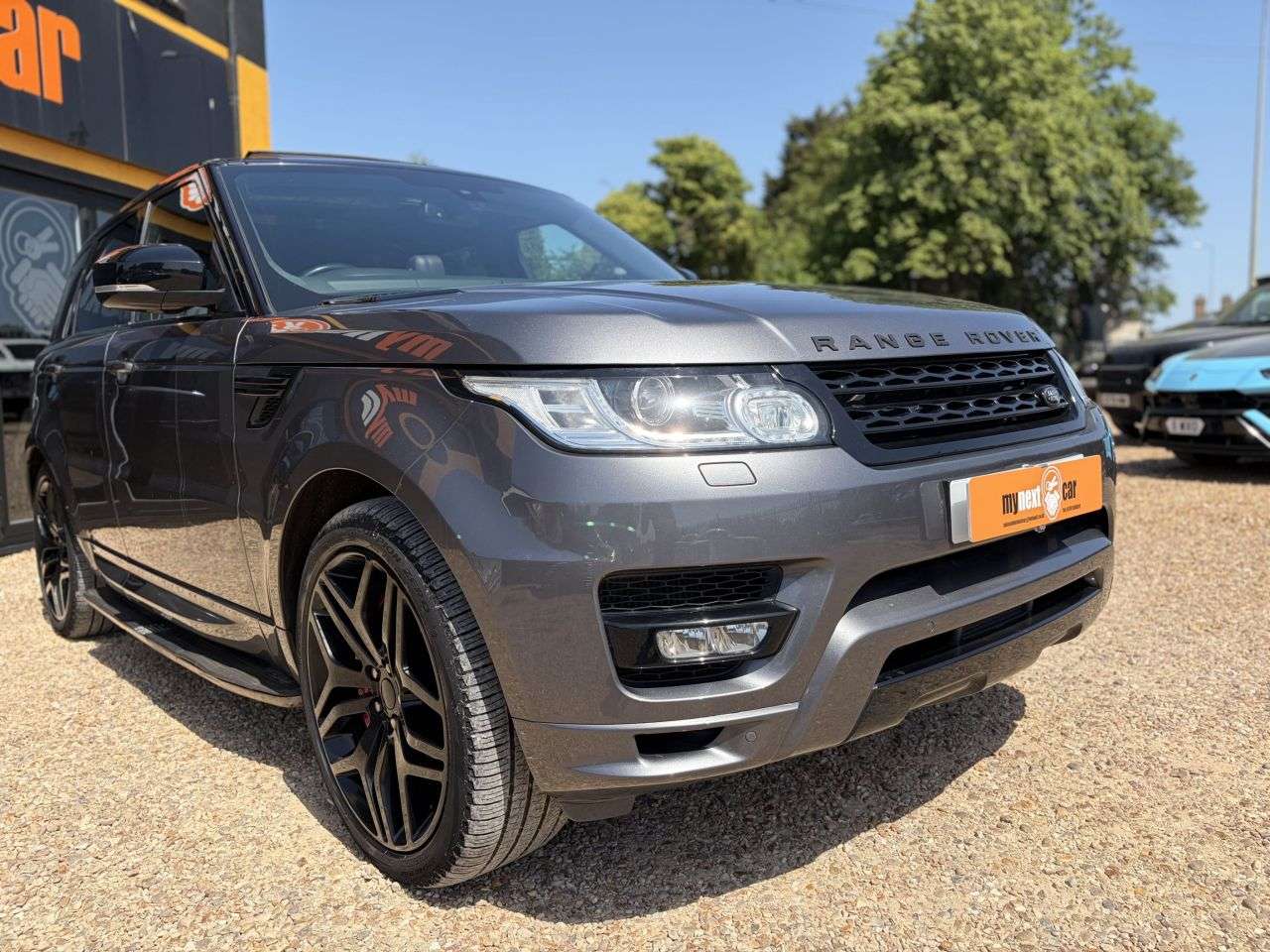 A 2014 LAND ROVER RANGE ROVER SPORT 4.4 SD V8 Autobiography Dynamic SUV 5dr Diesel Auto 4WD Euro 5 (339 ps) * D A 2014 LAND ROVER RANGE ROVER SPORT 4.4 SD V8 Autobiography Dynamic SUV 5dr Diesel Auto 4WD Euro 5 (339 ps) * D