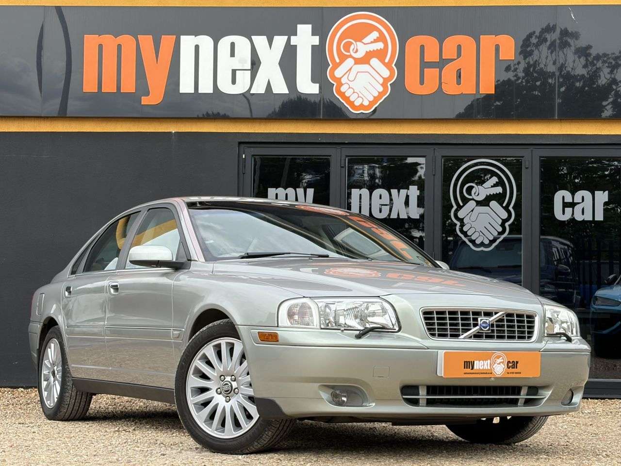 A 2004 VOLVO S80 2.9 T6 SE Saloon 4dr Petrol Geartronic (259 g/km, 272 bhp) FULL LEATHER + C A 2004 VOLVO S80 2.9 T6 SE Saloon 4dr Petrol Geartronic (259 g/km, 272 bhp) FULL LEATHER + C