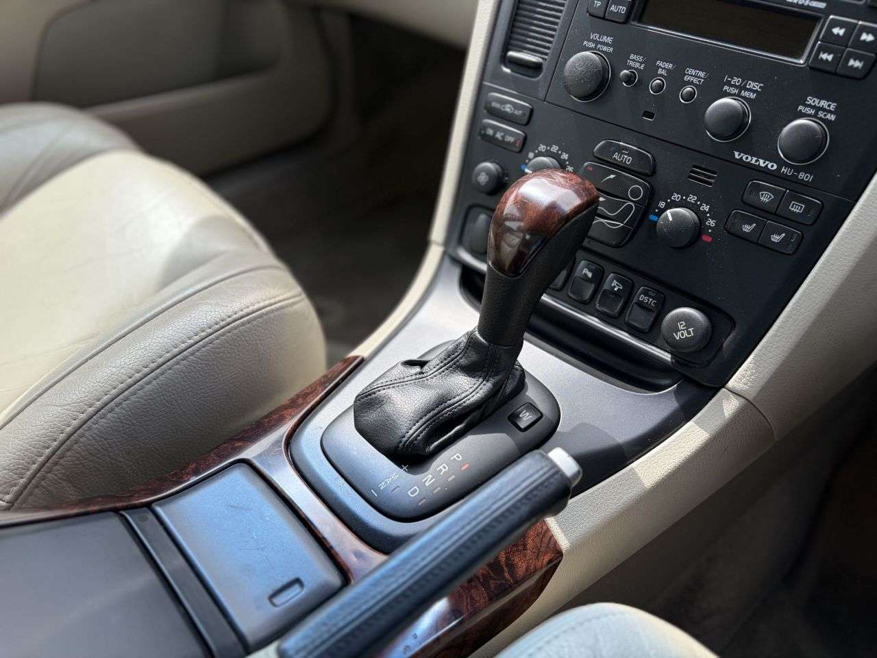 2004 VOLVO S80 2004 VOLVO S80