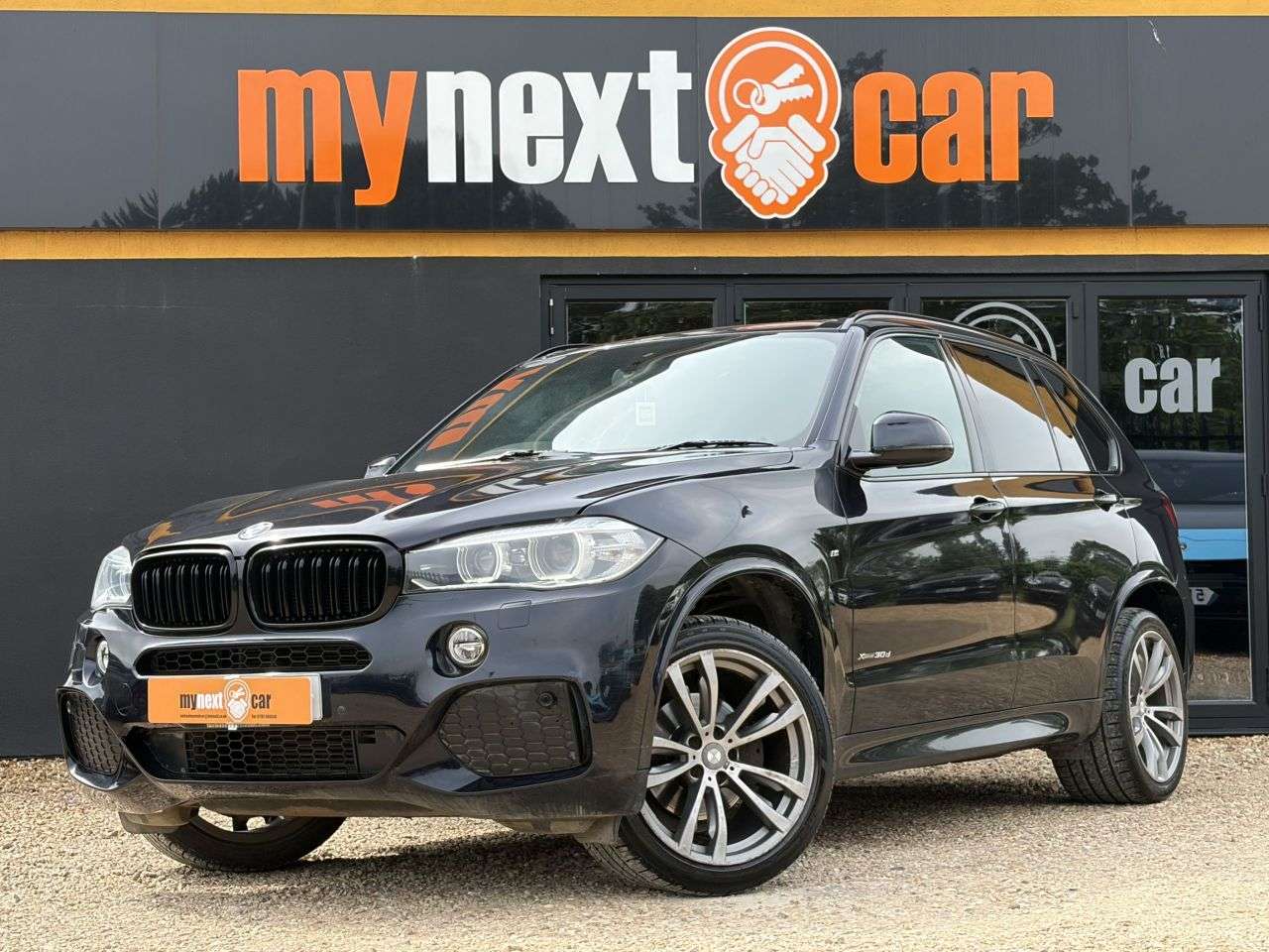 A 2013 BMW X5 3.0 30d M Sport SUV 5dr Diesel Auto xDrive Euro 6 (s/s) (258 ps) FULL SERVI A 2013 BMW X5 3.0 30d M Sport SUV 5dr Diesel Auto xDrive Euro 6 (s/s) (258 ps) FULL SERVI